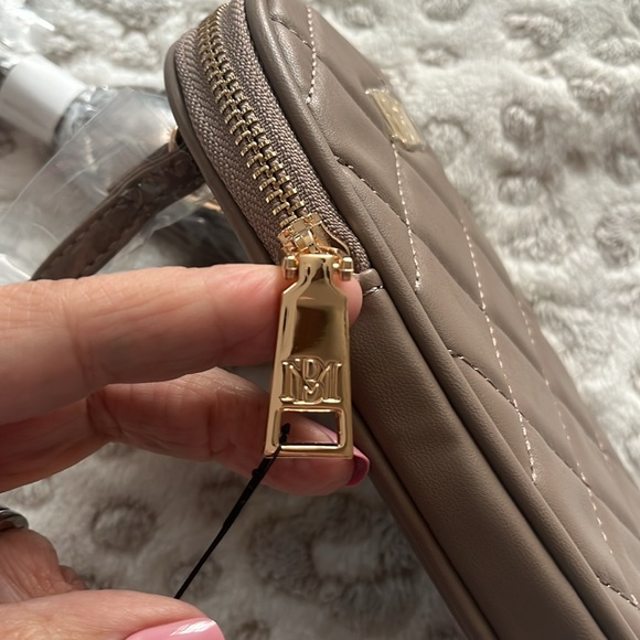 Badgley Mischka Crossbody - Picture 3 of 6